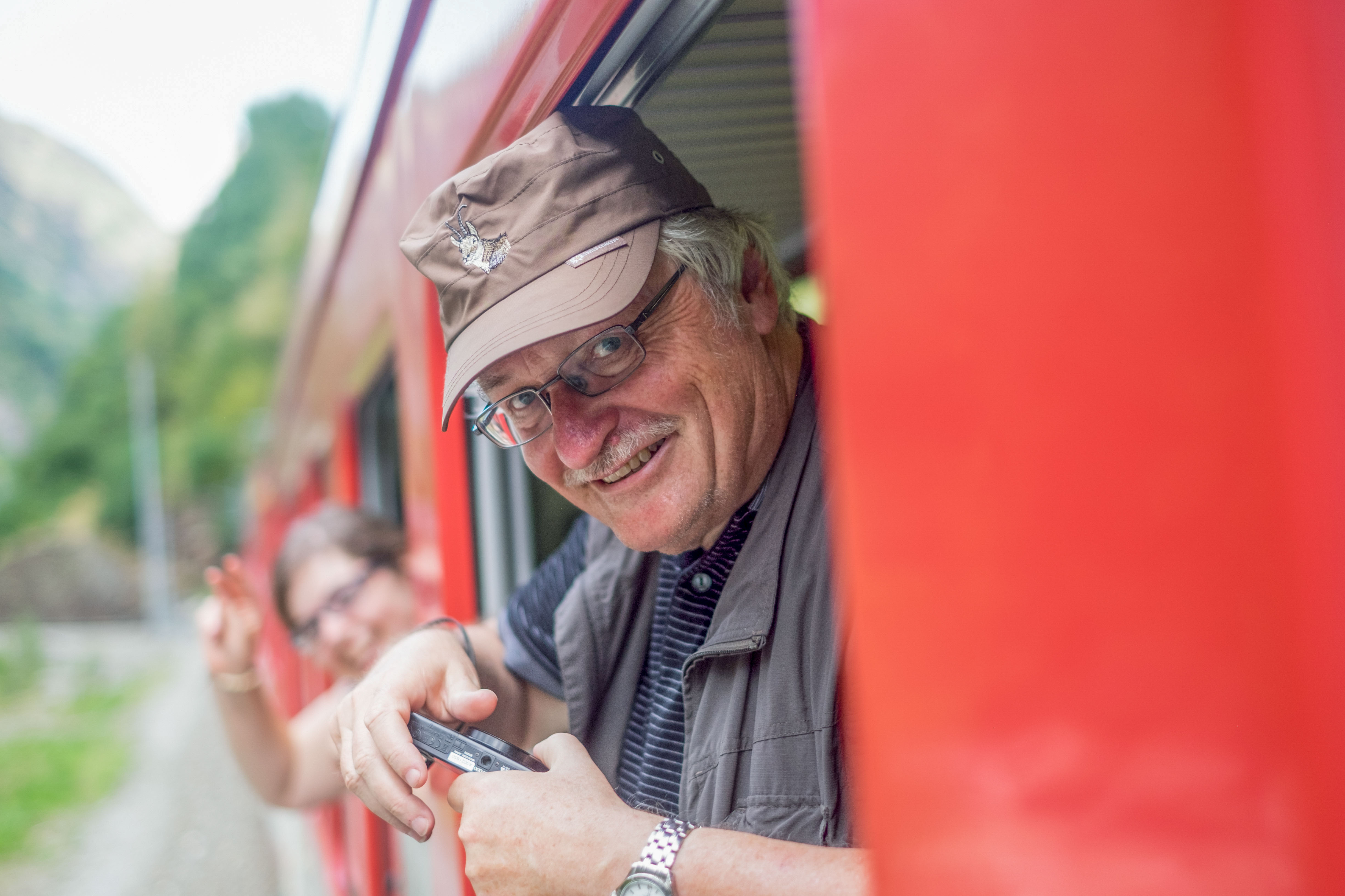 Im Zug ins Mattertal! – Bild: Robin Glauser